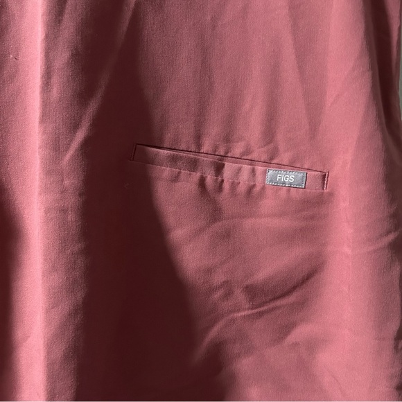 FIGS - Three Pocket Scrub Top - Picture 2 of 4